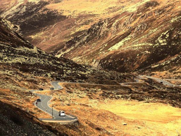 Cu motocicleta în Alpi: cele mai spectaculoase pasuri din Europa